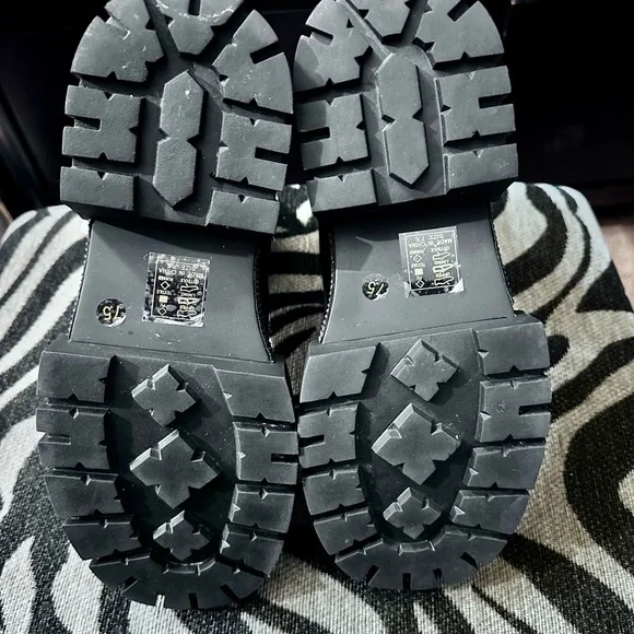 Azalea Wang Black Platform Ankle Boots with Silver Accents - Worn Once - Picture 12 of 12